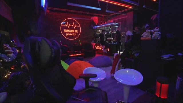 ЭДВАРД БИЛ ЛАПАЕТ МАЛЫШКУ / -ЖЕНА смотреть онлайн