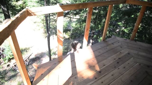 Bicycle Powered Tree House Elevator смотреть онлайн