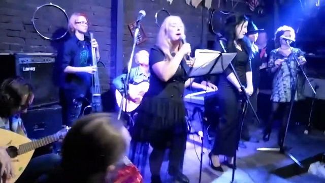 Фёри Драфт ЛИЛИ МАРЛЕН в Сарае-Гараже смотреть онлайн