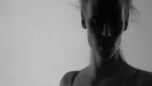 Calvin Klein представляет женскую коллекцию нижнего белья смотреть онлайн