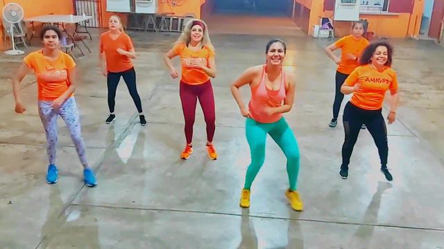 PORQUE ME HACES LLORAR (salsa) @chiquitoteamband ZUMBA CON ERIKA💃🏻❤ смотреть онлайн