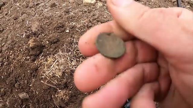 Копаем в полях. Поиск старины! смотреть онлайн