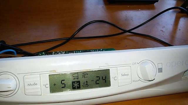 Терморегулятор холодильника Hotpoint-Ariston Opera поломался смотреть онлайн