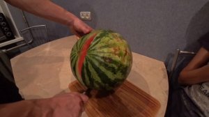 Как выбрать арбуз-девочку. ТОП советов! Мой опыт. Очень-очень вкусный, спелый и сладкий.