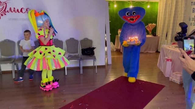 Ульяне 6 лет?День Рождения в стиле Youtube, Хагги Ваги, распаковка подарка? смотреть онлайн