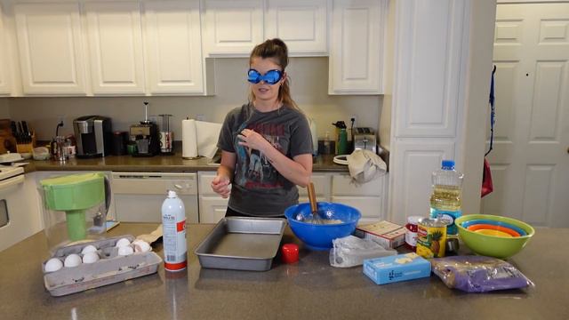 Upside Down Goggle Baking Challenge! смотреть онлайн
