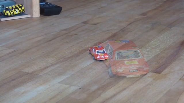 Mercedes 300 SEL 6.3 AMG (Schuco, 1:87) RC DESK RACER смотреть онлайн