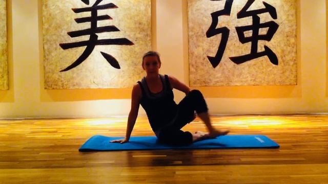 Sixty years young , Pilates twists and star . смотреть онлайн