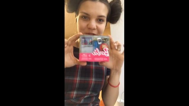 ЭТО ЖЕ МЫШКА! Распаковка и обзор Barbie Fashionistas #80 Cheerful Check и набора аксессуаров смотреть онлайн