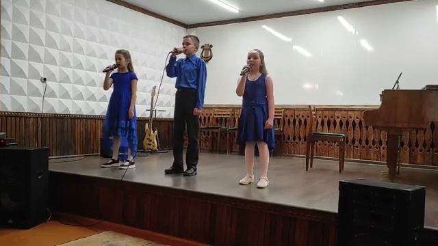 На весну похожа мама. Песня ко дню матери. #Кетовскаяшколаискусств #АндрейЛещински смотреть онлайн