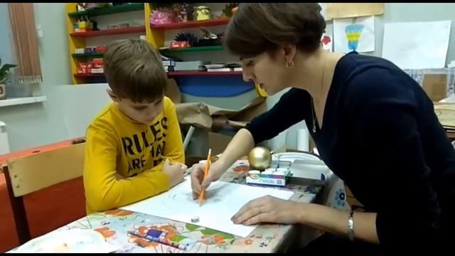 Поделки из глины делают в студии «Линия и цвет» смотреть онлайн