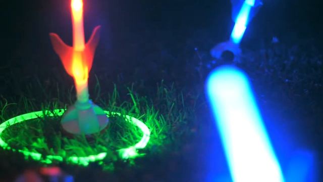 Light Up Lawn Dart Game by GlowCity смотреть онлайн