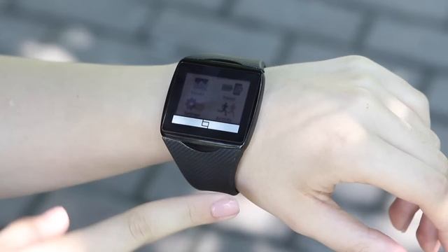 Qualcomm Toq: технологии ради технологий. Обзор AndroidInsider.ru смотреть онлайн