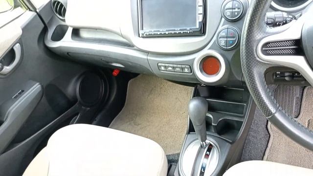 Honda Fit GE6 2012 model. смотреть онлайн