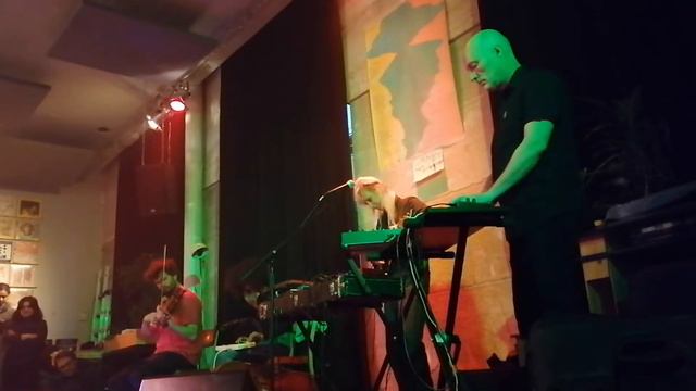 Tout Bleu Chez Bongo Joe