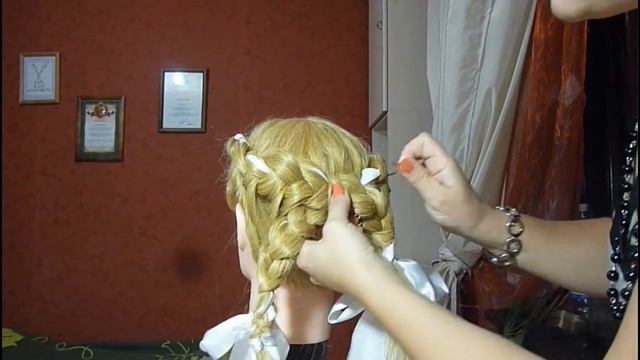 Прическа с французскими косами и лентами/french braid hairstyle смотреть онлайн