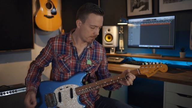 Fender Stratocaster vs Telecaster vs Mustang смотреть онлайн