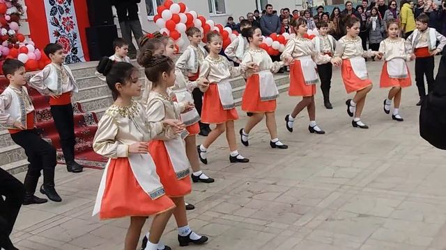 Детский ансамбль "YILDIZLAR",г.Вулканешты, Молдова. смотреть онлайн