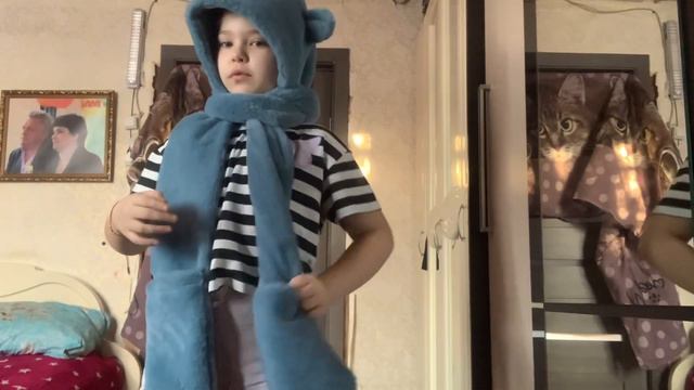 Тутор на плюшевую шапку :) как правильно завязывать ?)тепло в шапке?)стоит покупать?🙃 ответы тут💋