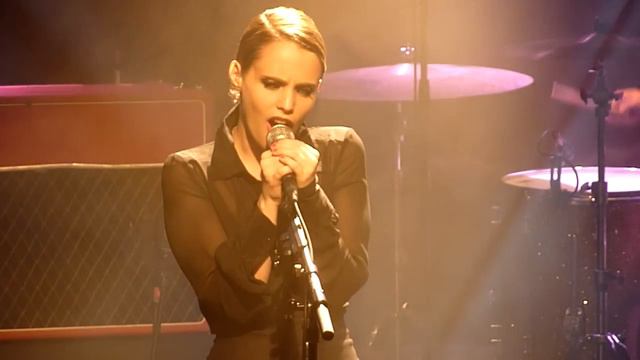 Anna Calvi - First we kiss @ Melkweg (3/8) смотреть онлайн