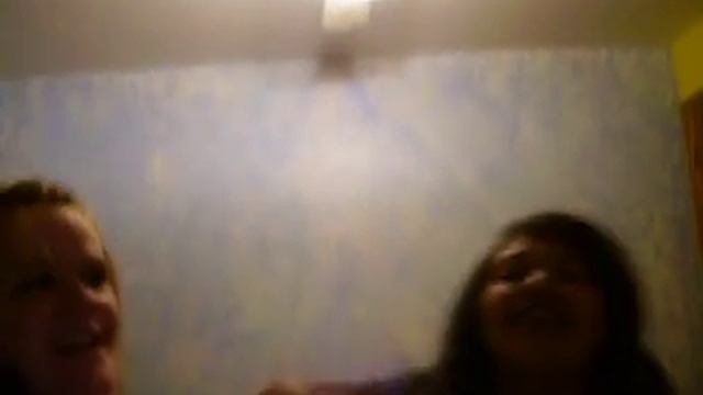 Brittany and I singing Nsync =] смотреть онлайн