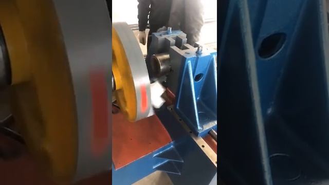 Станок для снятия фаски с торцов труб Q1245 смотреть онлайн