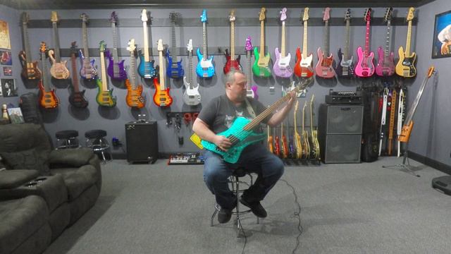 Square Hammer - Ghost Bass Cover смотреть онлайн