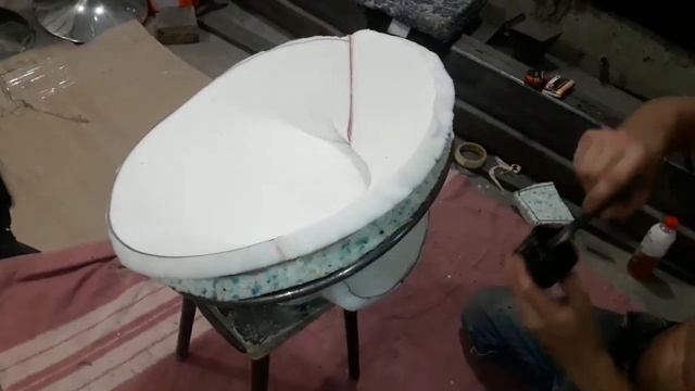 Как обтянуть барный стул, без швов. Своими руками смотреть онлайн