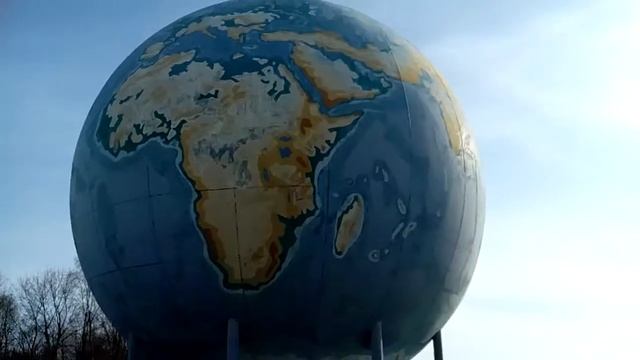 Самый большой глобус в Европе. | Der größte in Europa Globus смотреть онлайн