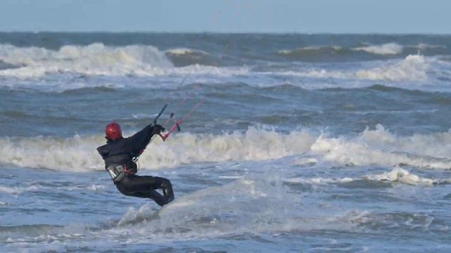 Dance on the waves – Kitesurfing in Germany in February – Nikon Z9 Video Footage – 4K 120P UHD смотреть онлайн