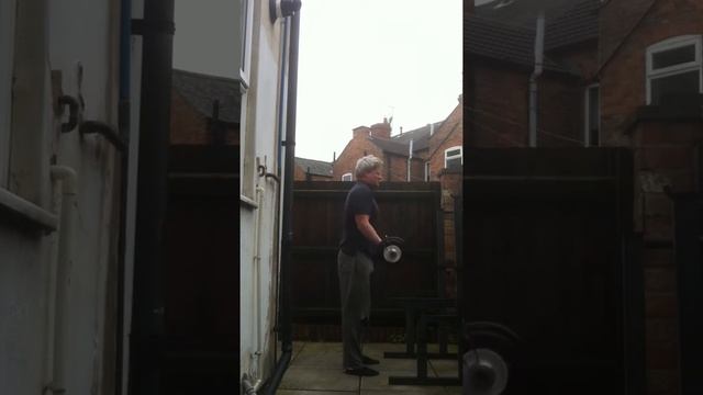 27 Mar - Biceps Curls: 10x36kg