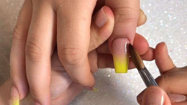 Spring Ombré Nails (Neón Yellow Nails) смотреть онлайн