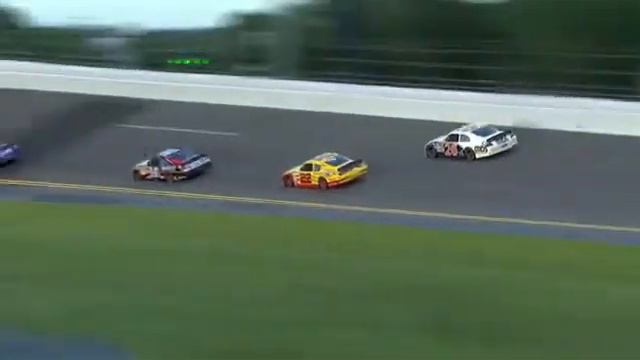 2012 Coke Zero 400 - Sam Hornish Jr. saves the day, then gets a flat tire смотреть онлайн