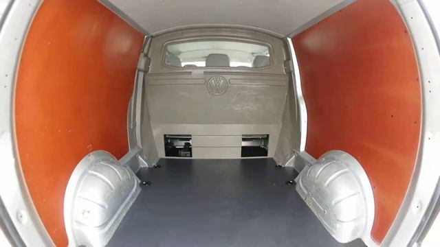 Volkswagen TRANSPORTER 2.5TDI/96kw L2H1 / 5 MÍST / klima / tažné - 225 смотреть онлайн
