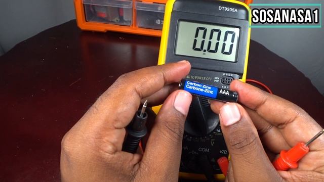 how to test battery Easiest way using a digital multimeter model DT9205A смотреть онлайн