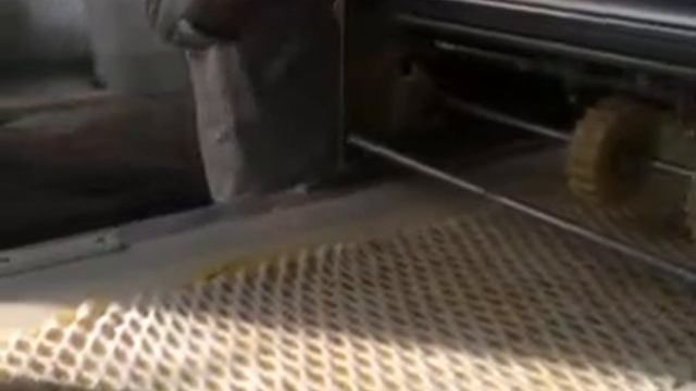 Нарезка теста сеточкой и изготовления пирога с начинкой ЛАККК КЛ смотреть онлайн