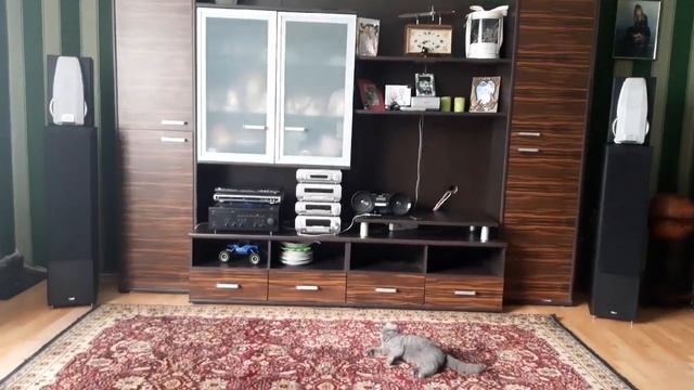 YAMAHA AX-730 + MAGNAT SUPREME 2002 смотреть онлайн