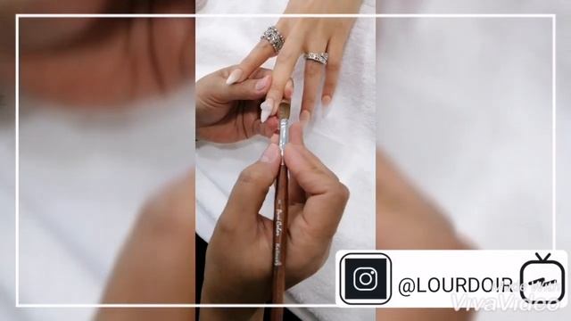 Acrylic Ombrey Nails смотреть онлайн