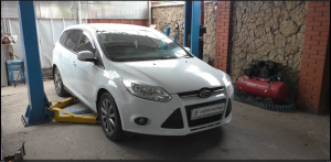 Замена подушки двигателя со стороны ГРМ на Ford Focus 3 1,6 Форд Фокус 2013 года