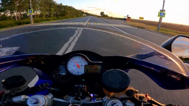 Honda vtr 1000f. Адский выхлоп смотреть онлайн