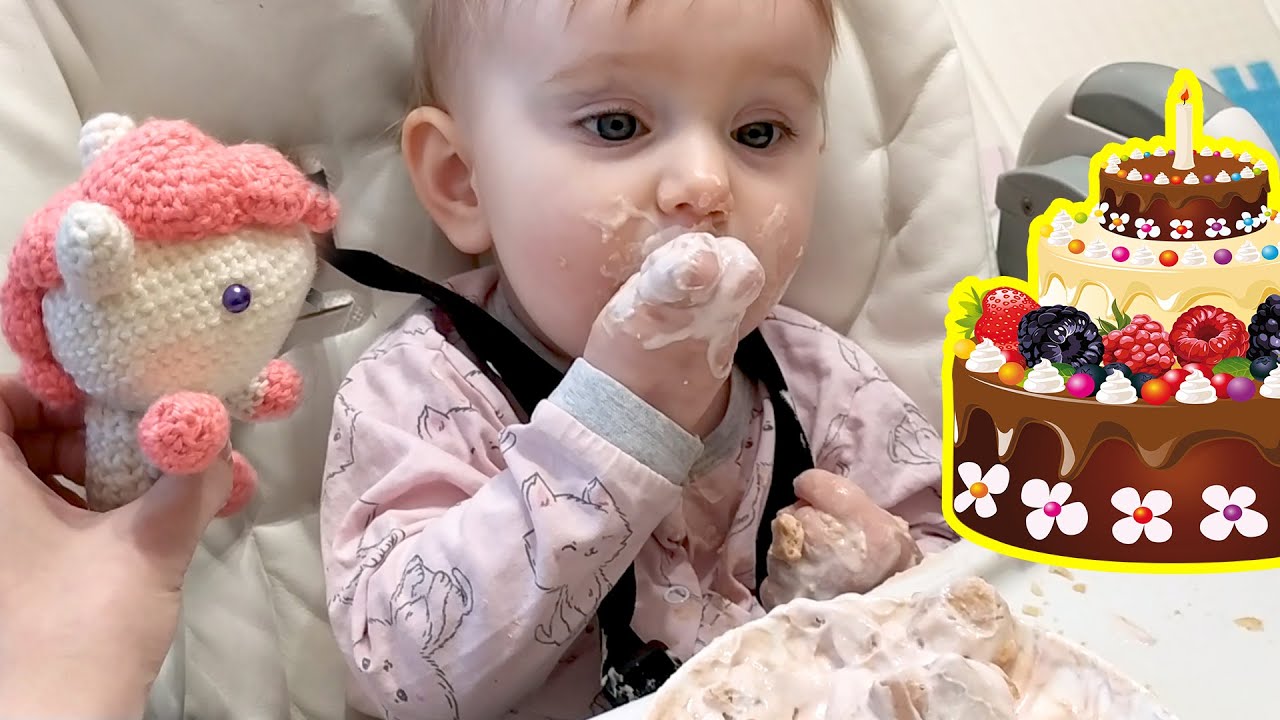 Аня ест ТОРТ из печенья и йогурта вместе со своим волшебным пони смотреть онлайн