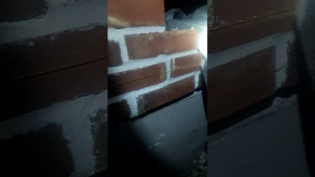 забутовочный кирпич под белый шов.