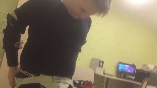 Как надеть хоккейную форму!!!