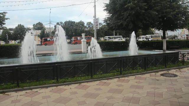 Внимали розы шелесту фонтана смотреть онлайн