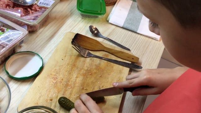 КАК СДЕЛАТЬ БУРГЕР СВОИМИ РУКАМИ смотреть онлайн