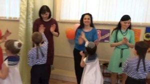 Танец с мамами "С мамочкой-красавицей" подготовительная группа