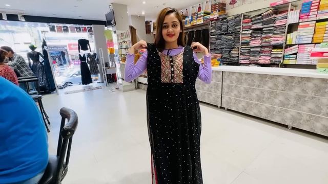 Exam Over And Vaccation ki Taiyari Bindass Kavya Shopping New Dresses But Ek shop Me hui Insult смотреть онлайн