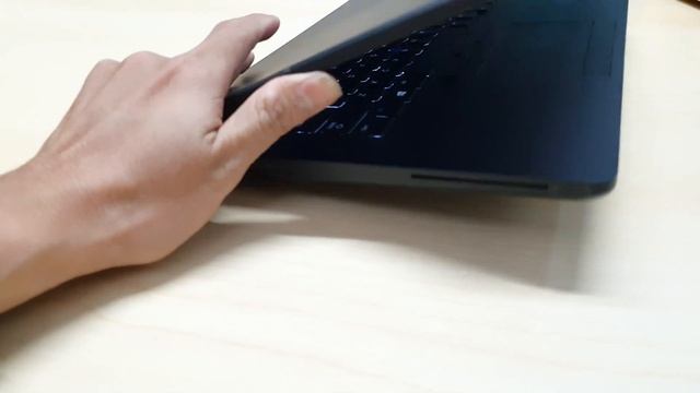Dell Latitude 5480 laptop đồ họa VGA rời GT930MX, CPU Chip i5-7440HQ | Giao khách khánh Hòa смотреть онлайн