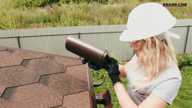Блондинка и водосток [Монтаж пластикового водостока своими руками _ Видео-инструкция