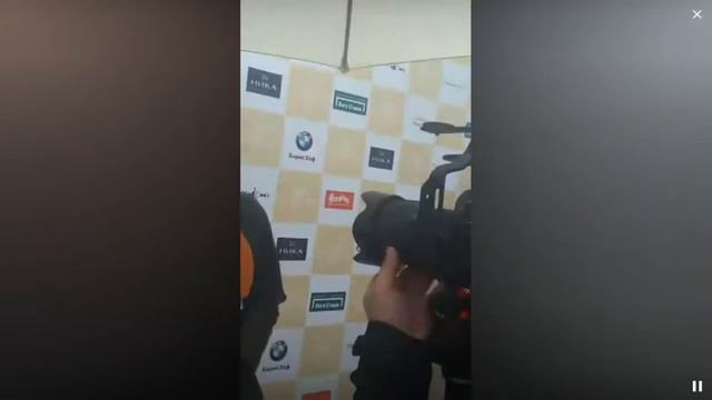 Елена Борщева с собственной лошадью на скачках / Перископ Случайного автора 2016 на TopPeriscope.Ru смотреть онлайн